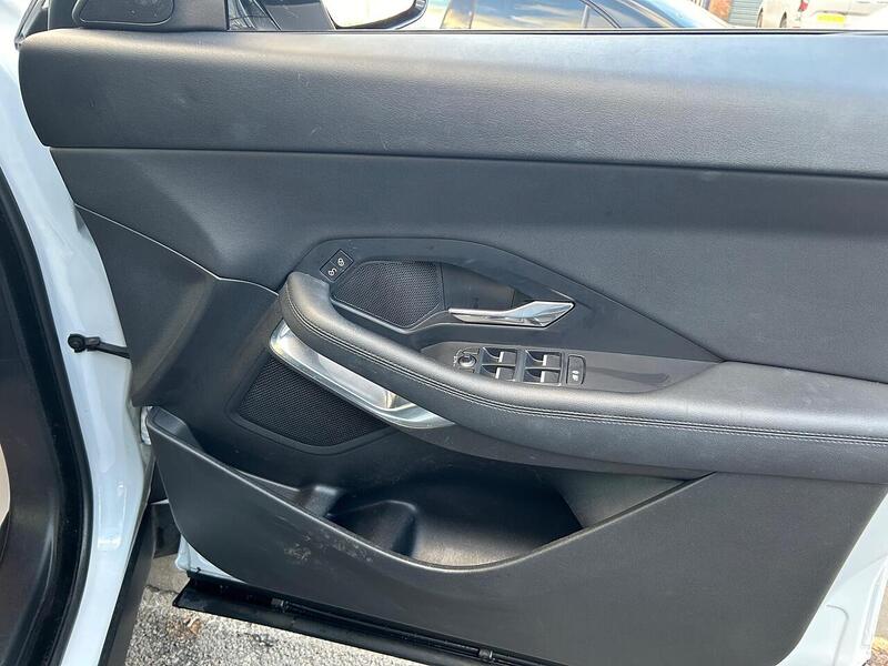 Used Jaguar E-Pace 2018 for sale - 76628612: Photo 29