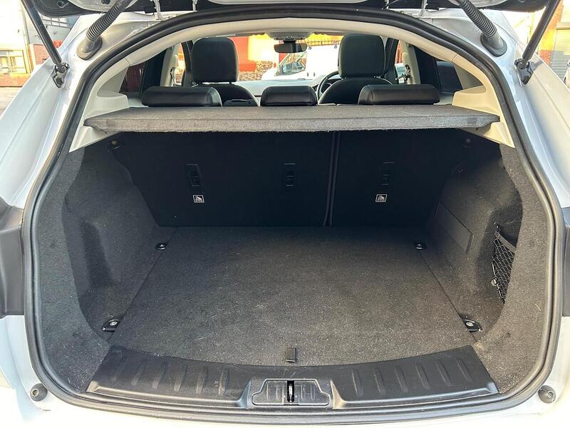 Used Jaguar E-Pace 2018 for sale - 76628612: Photo 34