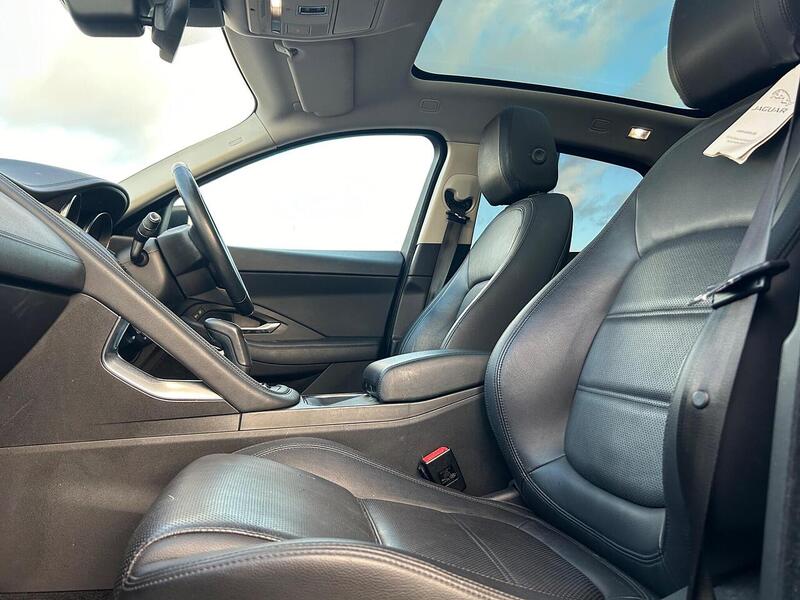 Used Jaguar E-Pace 2018 for sale - 76628612: Photo 36