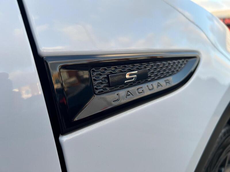 Used Jaguar E-Pace 2018 for sale - 76628612: Photo 38