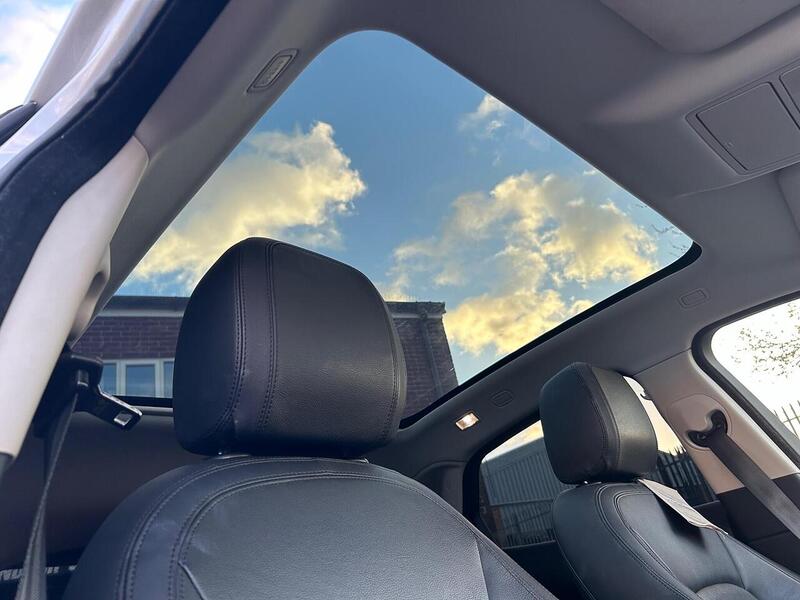 Used Jaguar E-Pace 2018 for sale - 76628612: Photo 40