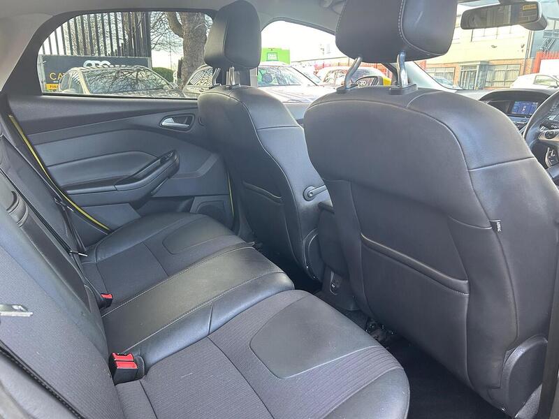 Used Ford Focus 2011 for sale - 77007772: Photo 21