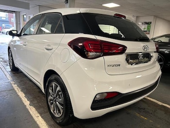 Used Hyundai i20 2018 for sale - 77250834: Photo