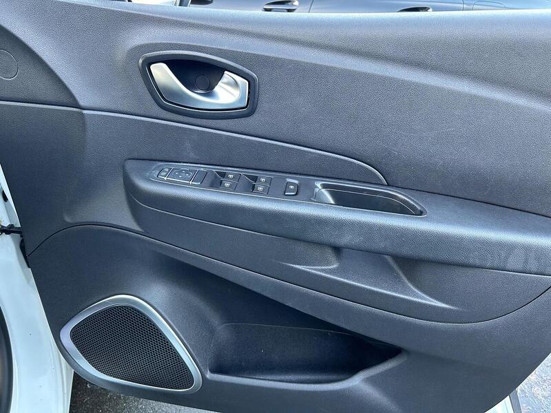 Used Renault Captur 2019 for sale - 76919775: Photo 28