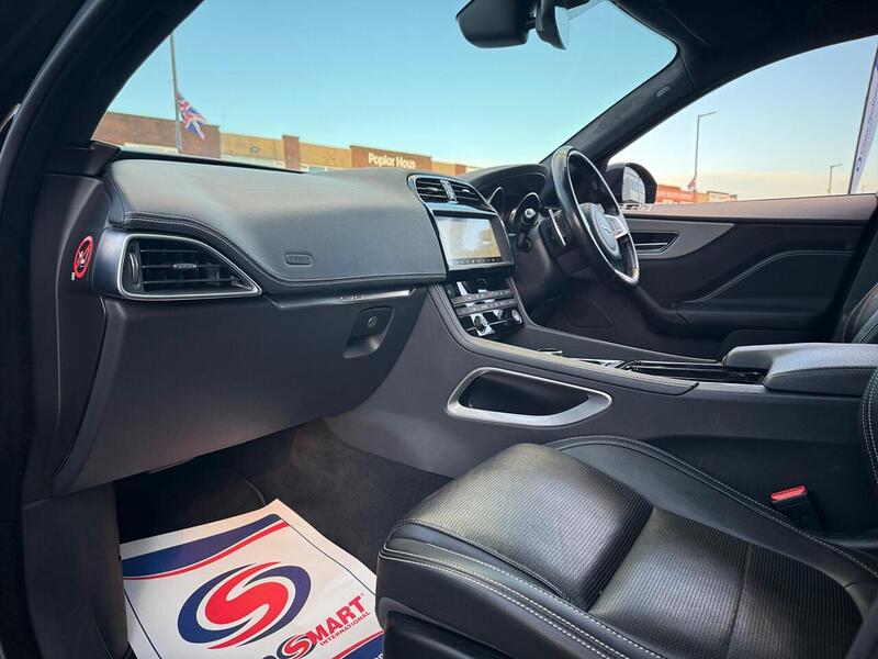 Used Jaguar F-Pace 2018 for sale - 76821264: Photo 35