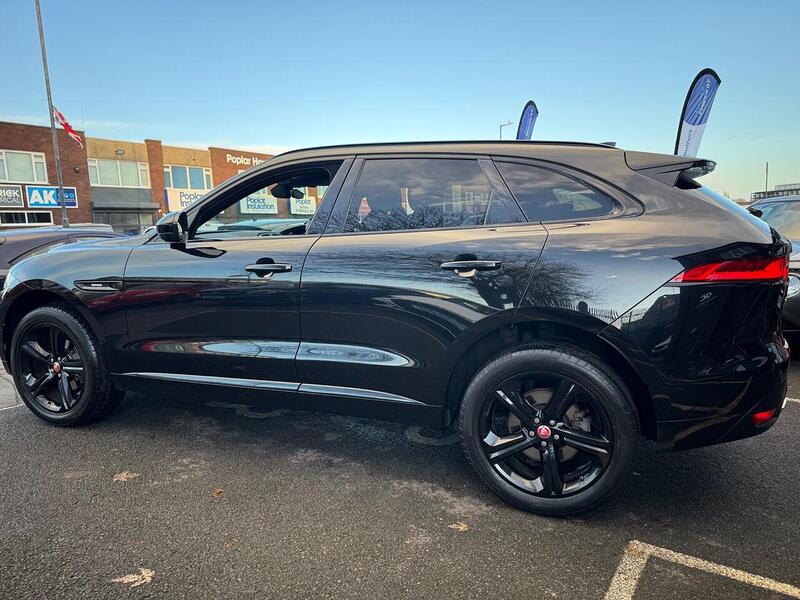 Used Jaguar F-Pace 2018 for sale - 76821264: Photo 7