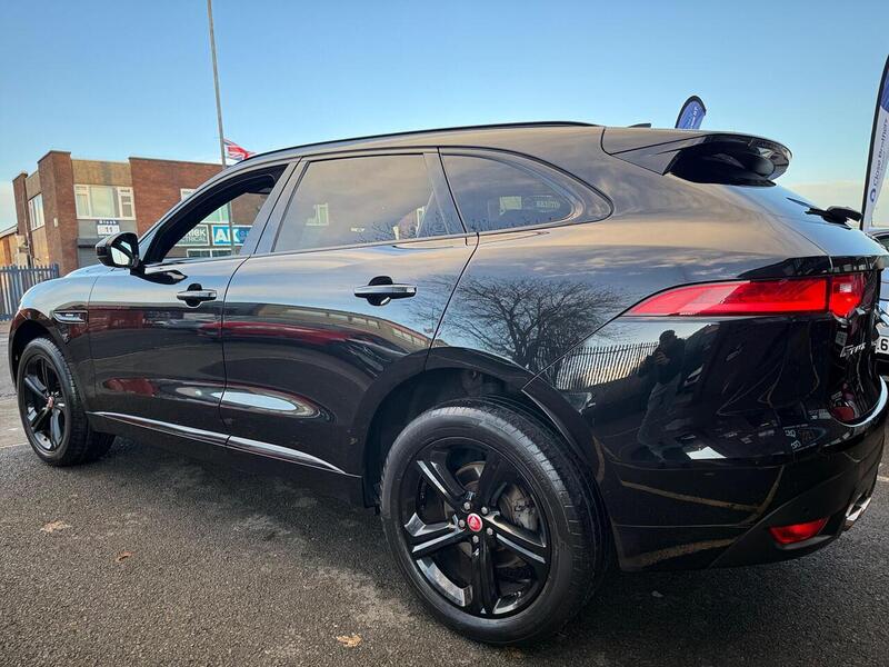 Used Jaguar F-Pace 2018 for sale - 76821264: Photo 8