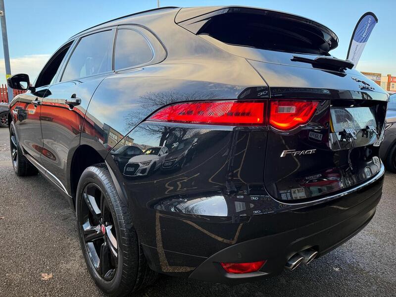 Used Jaguar F-Pace 2018 for sale - 76821264: Photo 9