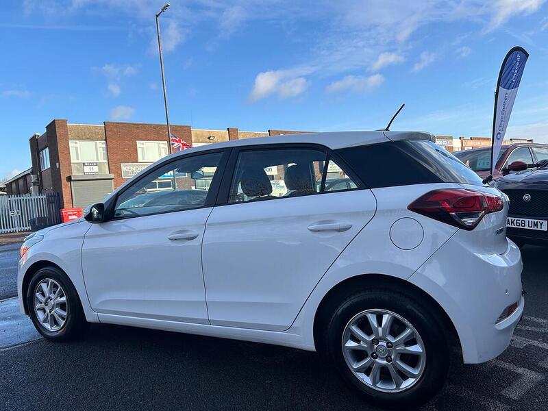 Used Hyundai i20 2016 for sale - 77118189: Photo 9