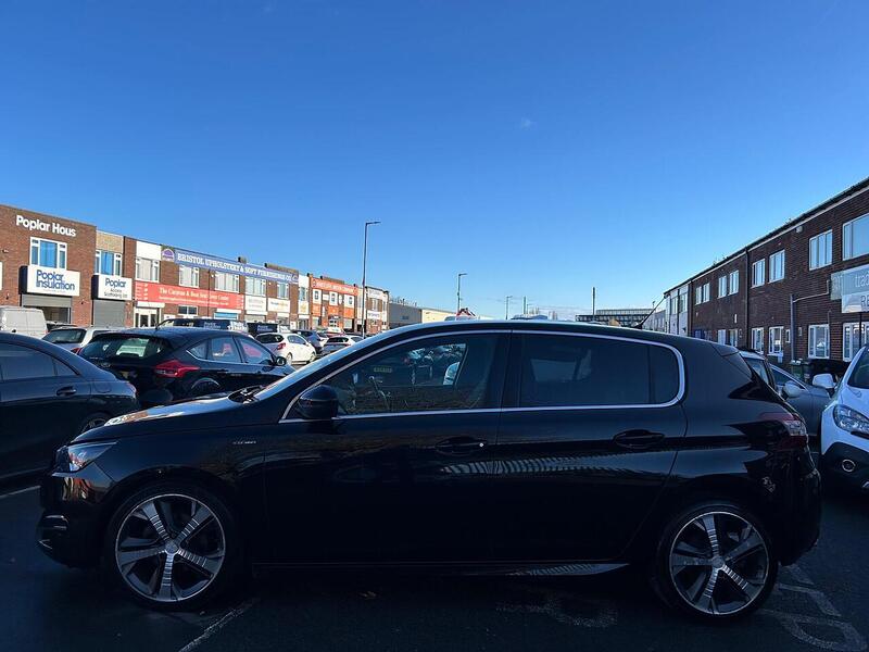Used Peugeot 308 2015 for sale - 76605230: Photo 11