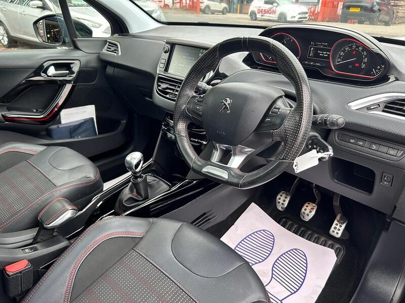 Used Peugeot 2008 2017 for sale - 76263812: Photo 16