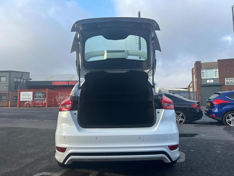 Used Ford Focus 2017 for sale - 77622058: Photo 12