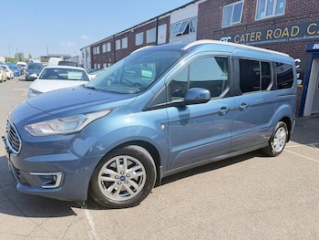 Used Ford Grand Tourneo Connect 2019 for sale - 79359348: Photo