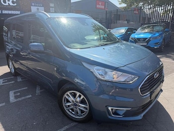 Used Ford Grand Tourneo Connect 2019 for sale - 79359348: Photo