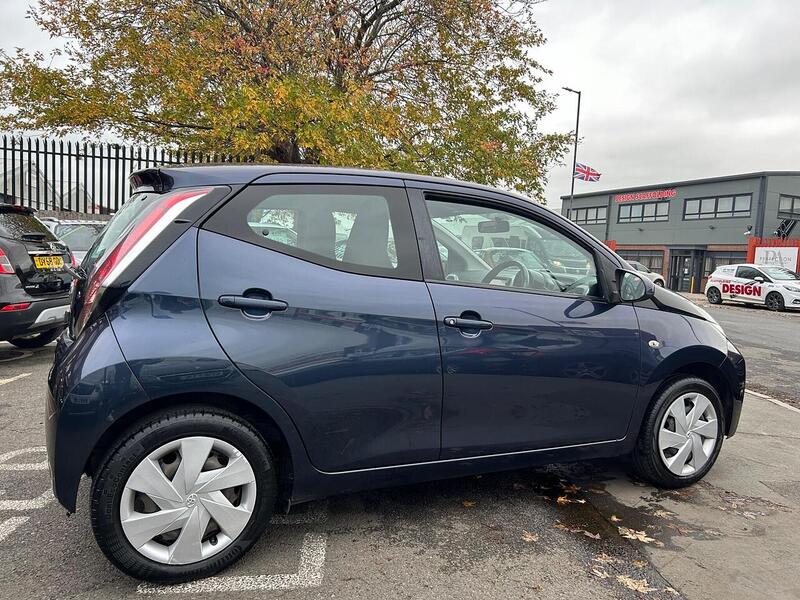 Used Toyota AYGO 2014 for sale - 76464451: Photo 11