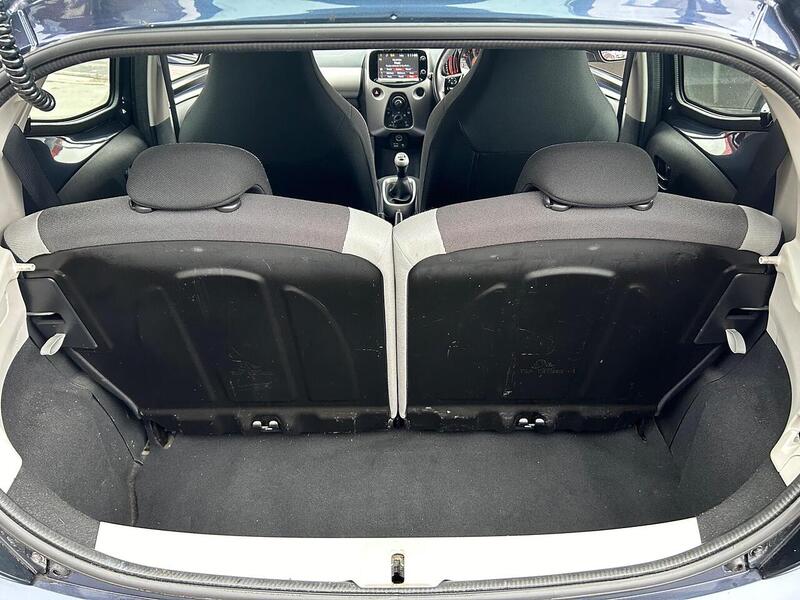 Used Toyota AYGO 2014 for sale - 76464451: Photo 25