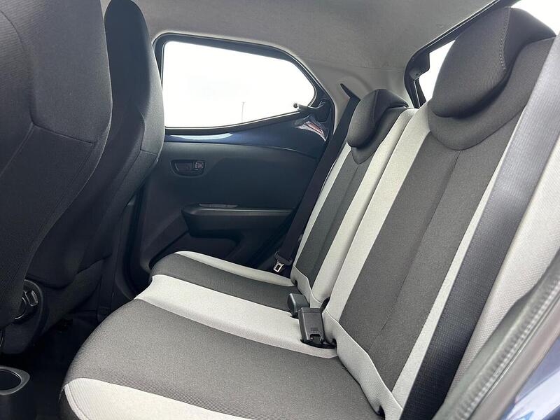 Used Toyota AYGO 2014 for sale - 76464451: Photo 27