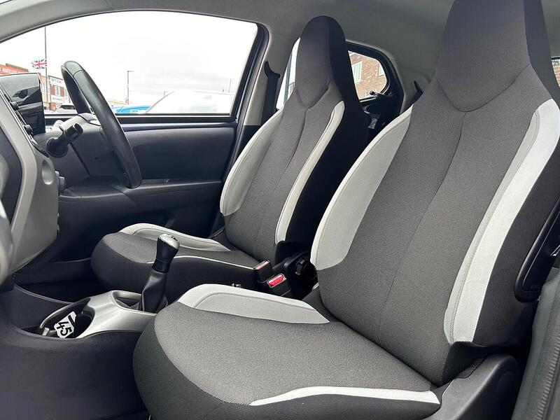 Used Toyota AYGO 2014 for sale - 76464451: Photo 36