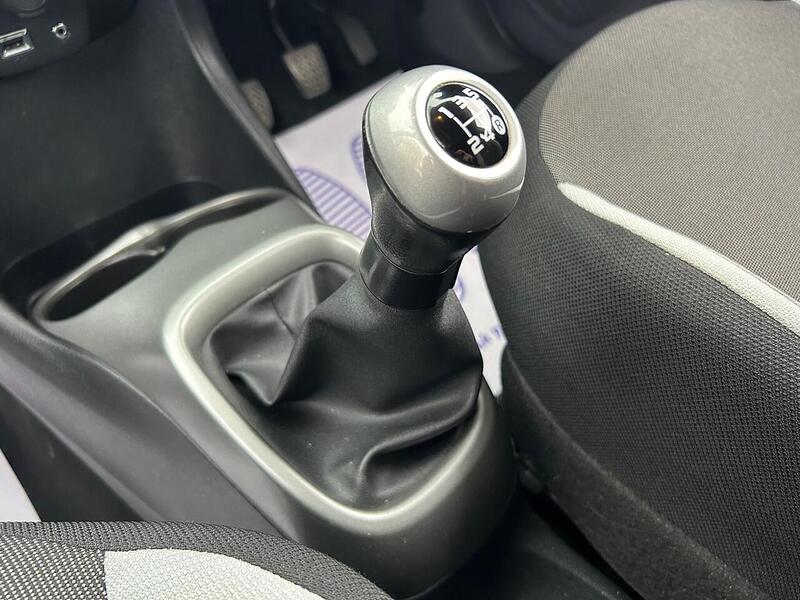 Used Toyota AYGO 2014 for sale - 76464451: Photo 39