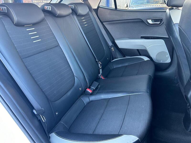 Used Kia Stonic 2019 for sale - 76736427: Photo 22