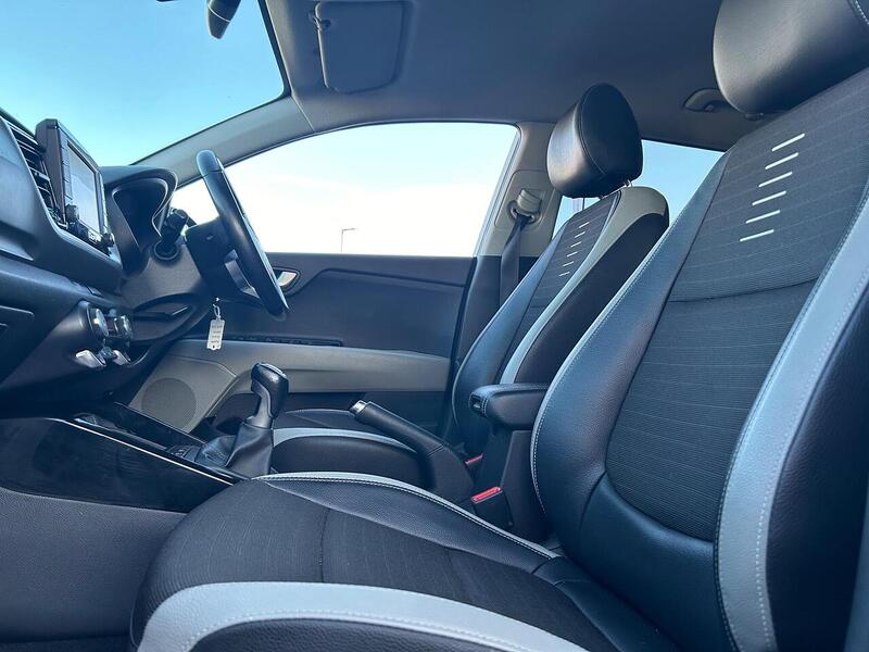 Used Kia Stonic 2019 for sale - 76736427: Photo 33