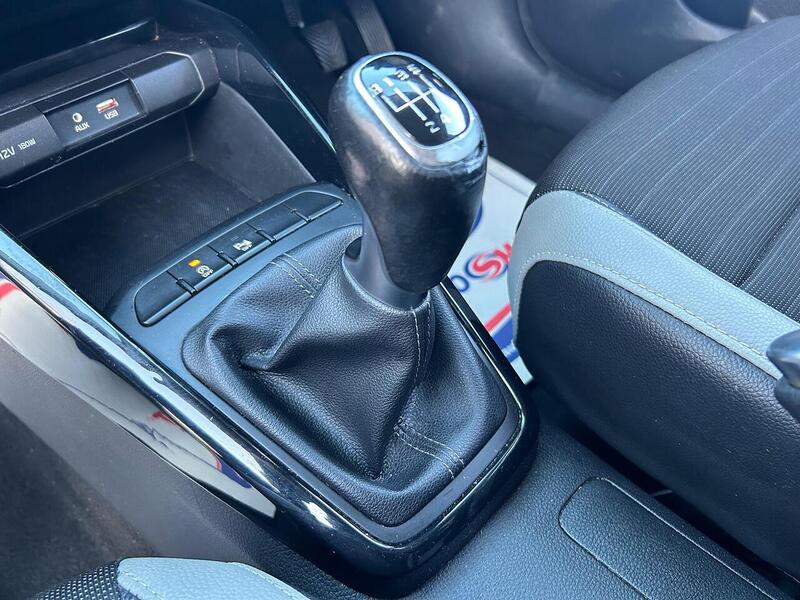 Used Kia Stonic 2019 for sale - 76736427: Photo 37