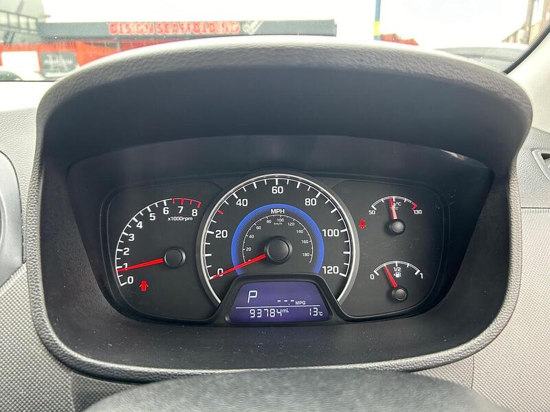 Used Hyundai i10 2017 for sale - 76417974: Photo 20