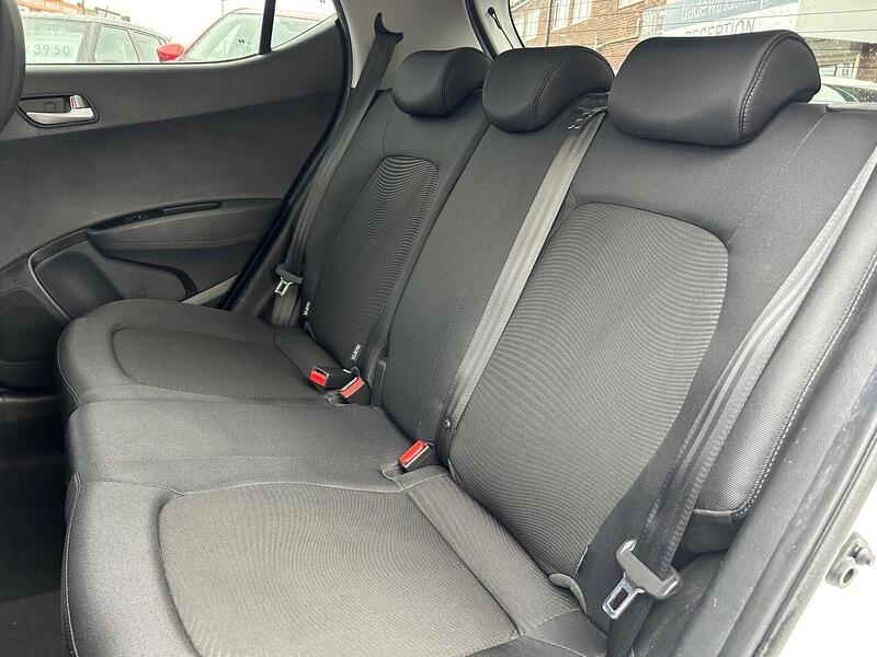 Used Hyundai i10 2017 for sale - 76417974: Photo 31