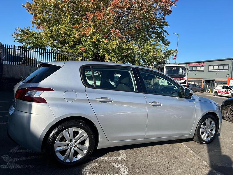 Used Peugeot 308 2015 for sale - 76430473: Photo 11