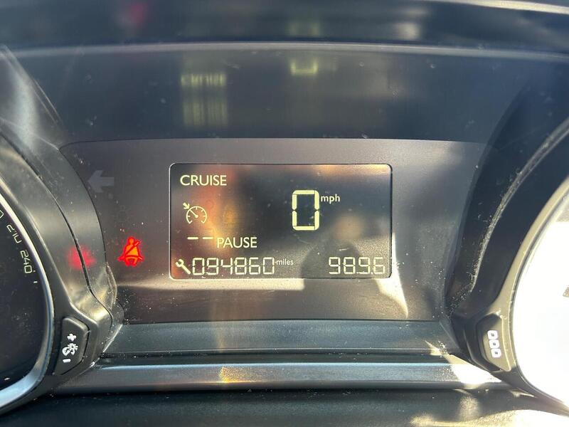 Used Peugeot 308 2015 for sale - 76430473: Photo 18