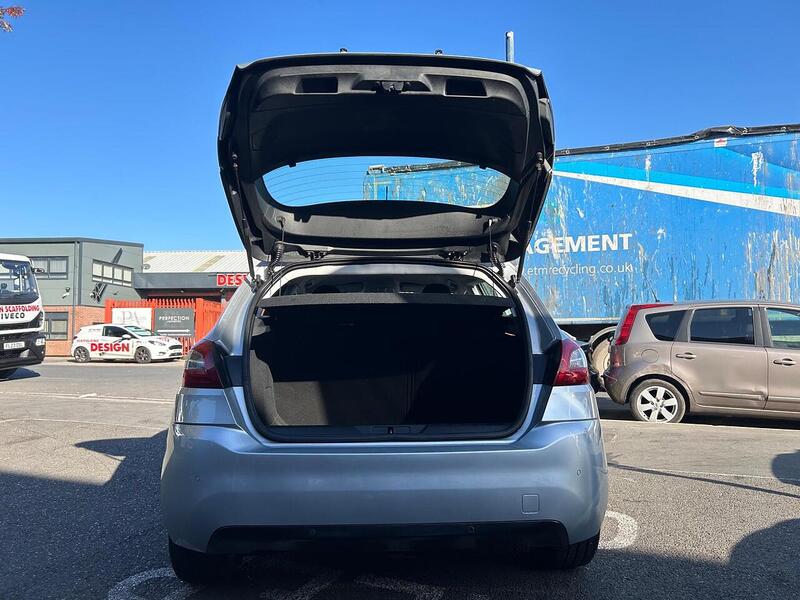 Used Peugeot 308 2015 for sale - 76430473: Photo 25