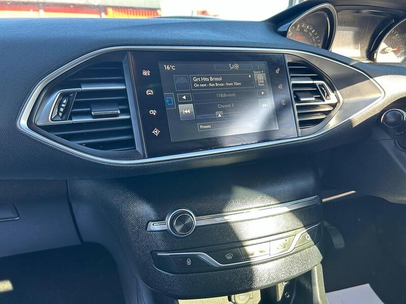 Used Peugeot 308 2015 for sale - 76430473: Photo 32