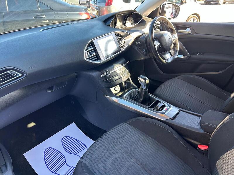 Used Peugeot 308 2015 for sale - 76430473: Photo 34