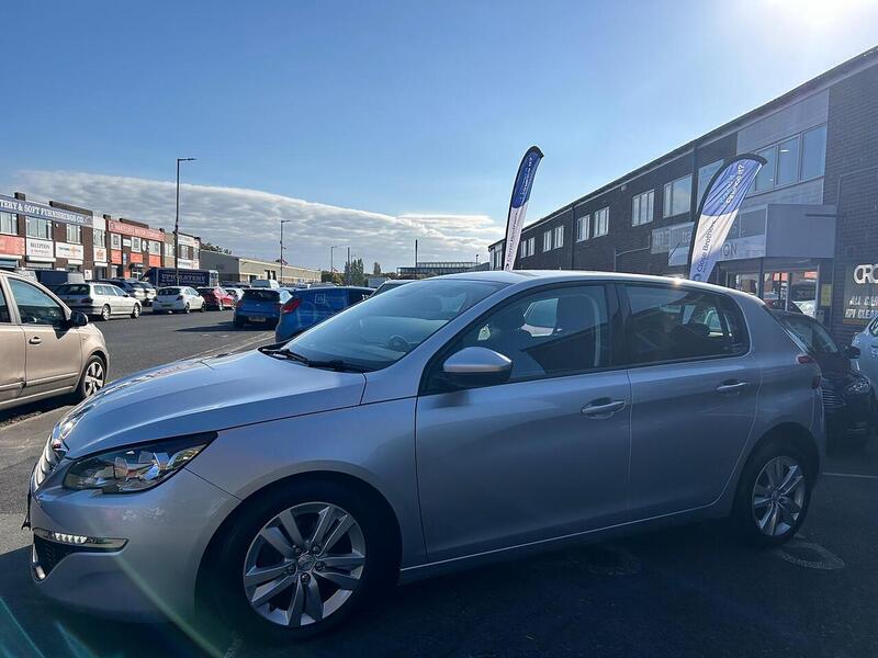 Used Peugeot 308 2015 for sale - 76430473: Photo 5