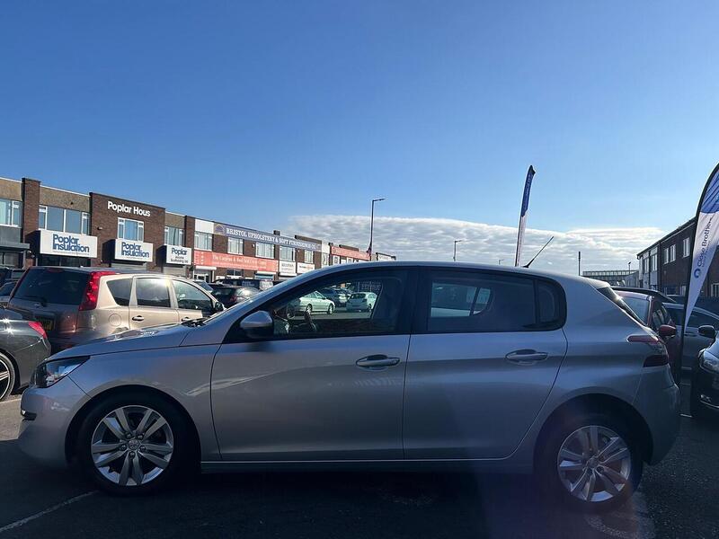 Used Peugeot 308 2015 for sale - 76430473: Photo 6