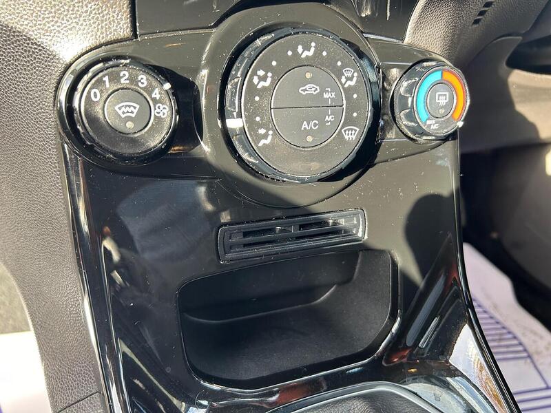 Used Ford Fiesta 2014 for sale - 76396564: Photo 34