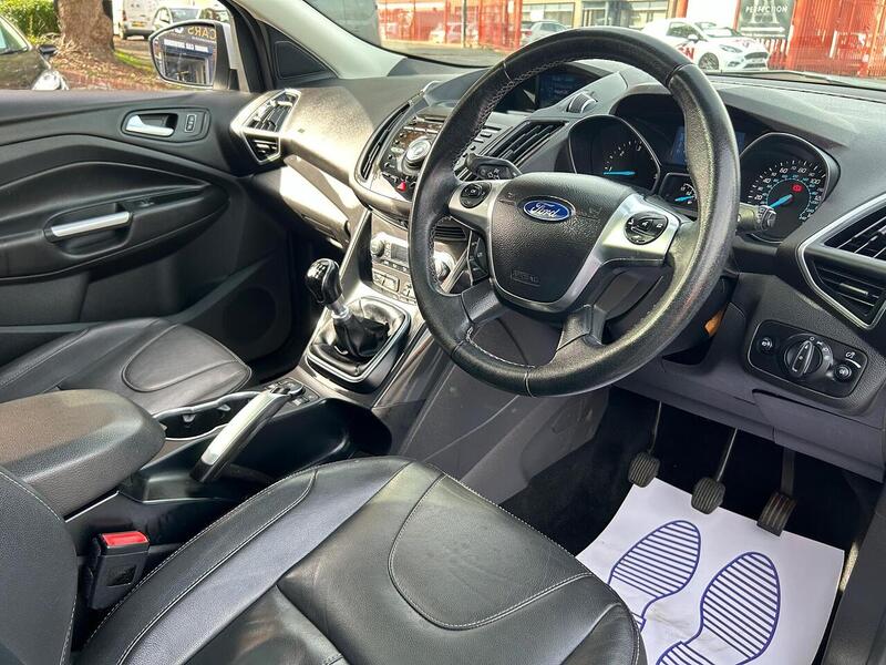 Used Ford Kuga 2015 for sale - 76106308: Photo 16