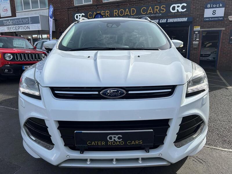 Used Ford Kuga 2015 for sale - 76106308: Photo 2