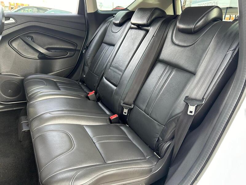 Used Ford Kuga 2015 for sale - 76106308: Photo 31