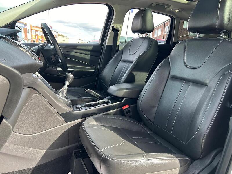 Used Ford Kuga 2015 for sale - 76106308: Photo 33