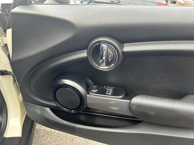 Used MINI Hatch 2018 for sale - 76119369: Photo 20