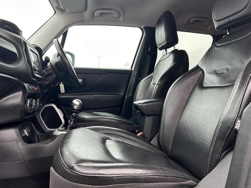 Used Jeep Renegade 2015 for sale - 76403243: Photo 32