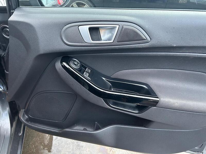 Used Ford Fiesta 2017 for sale - 76879350: Photo 25