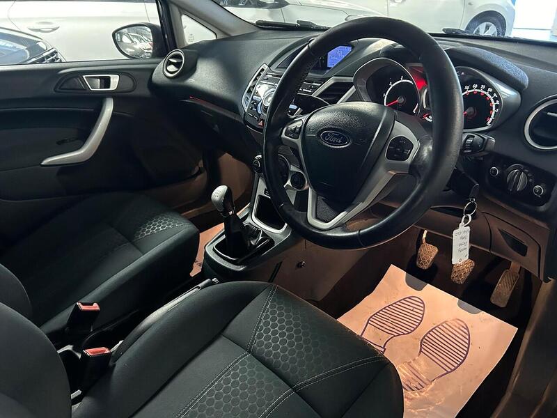 Used Ford Fiesta 2011 for sale - 77418369: Photo 11
