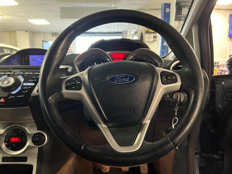 Used Ford Fiesta 2011 for sale - 77418369: Photo 13