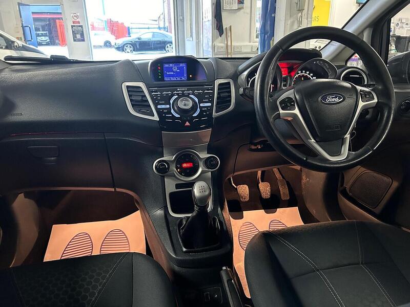 Used Ford Fiesta 2011 for sale - 77418369: Photo 15