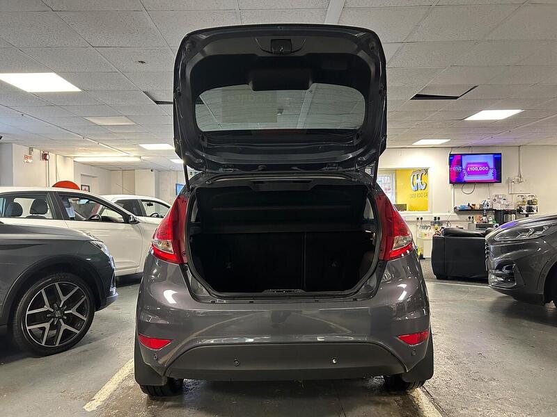 Used Ford Fiesta 2011 for sale - 77418369: Photo 17