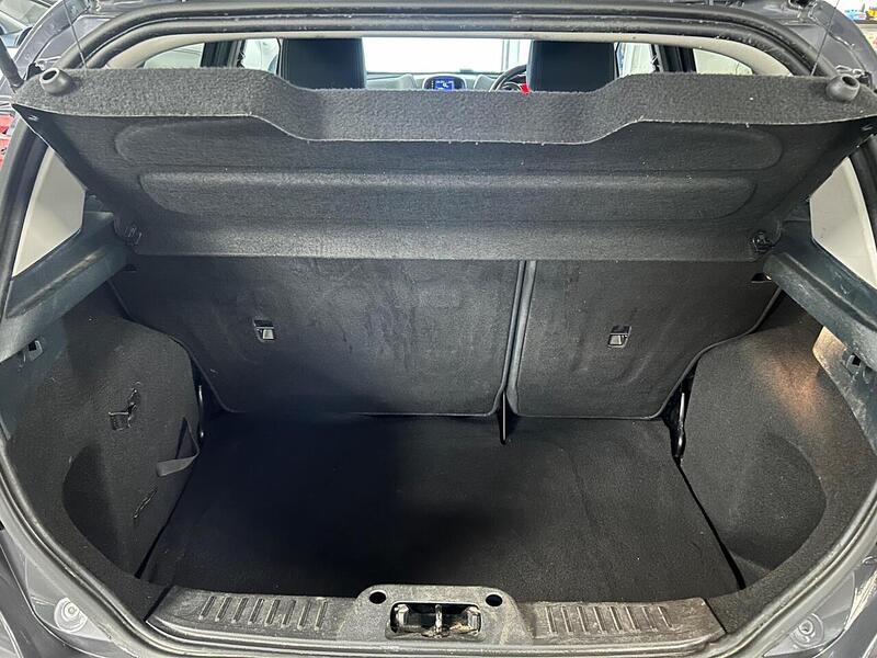 Used Ford Fiesta 2011 for sale - 77418369: Photo 18