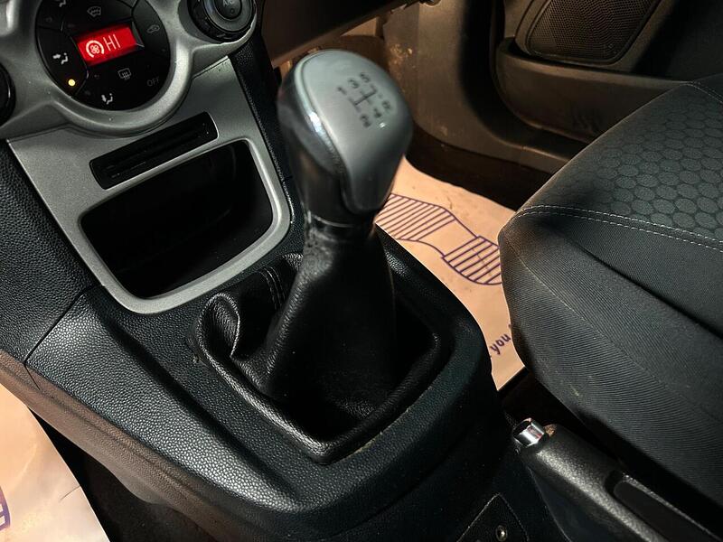 Used Ford Fiesta 2011 for sale - 77418369: Photo 26