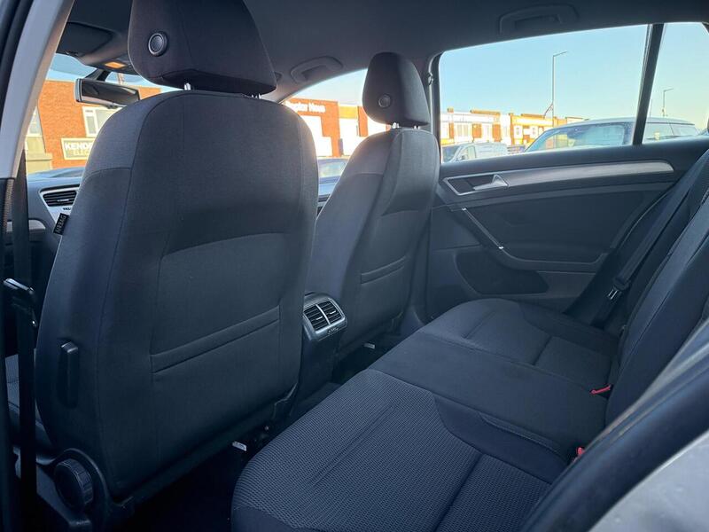 Used Volkswagen Golf 2015 for sale - 76778064: Photo 34